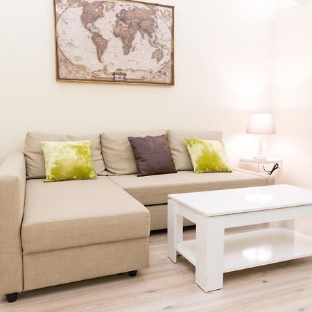 Adama Apartamento Turistico Caces Стая снимка